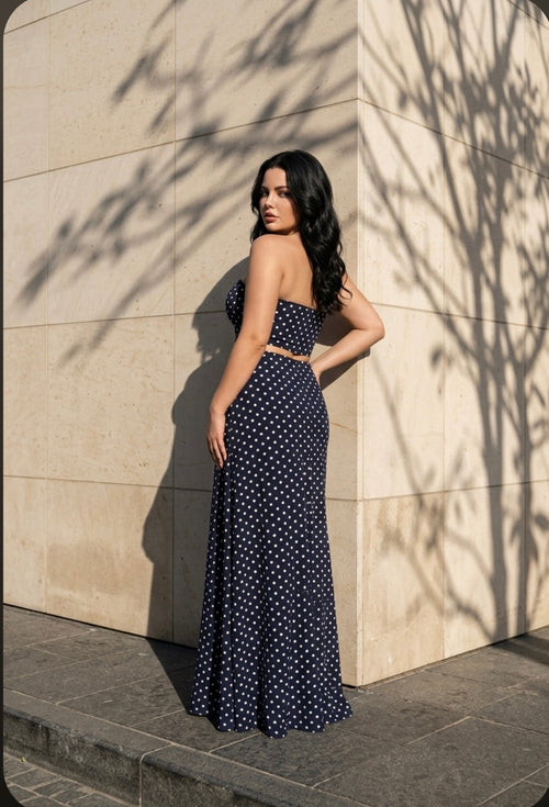Ensemble Élégance Riviera – Top Bandeau & Jupe Longue à Pois 🤍